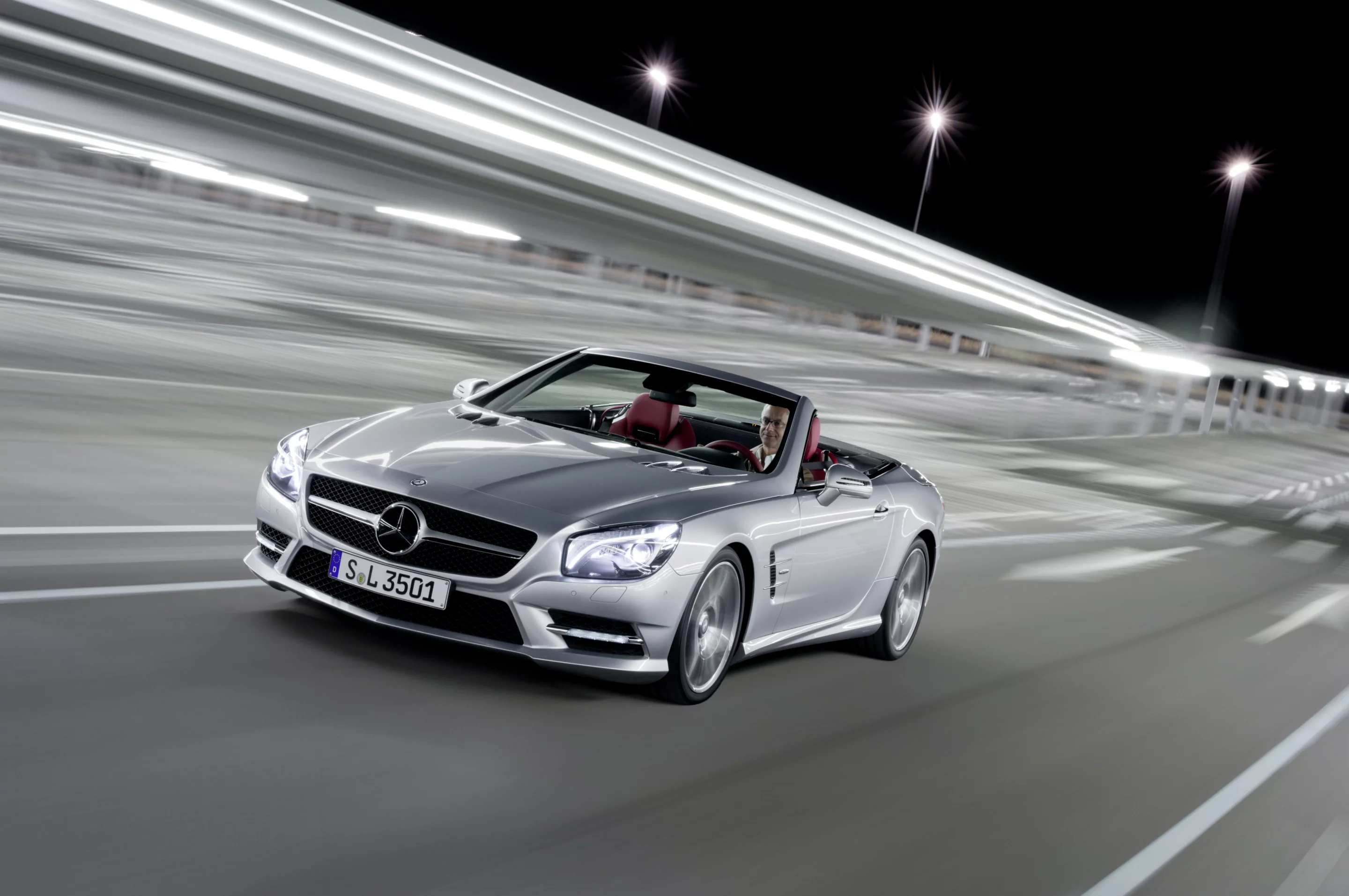 The new SL class uses aluminum wherever possible for weight savings