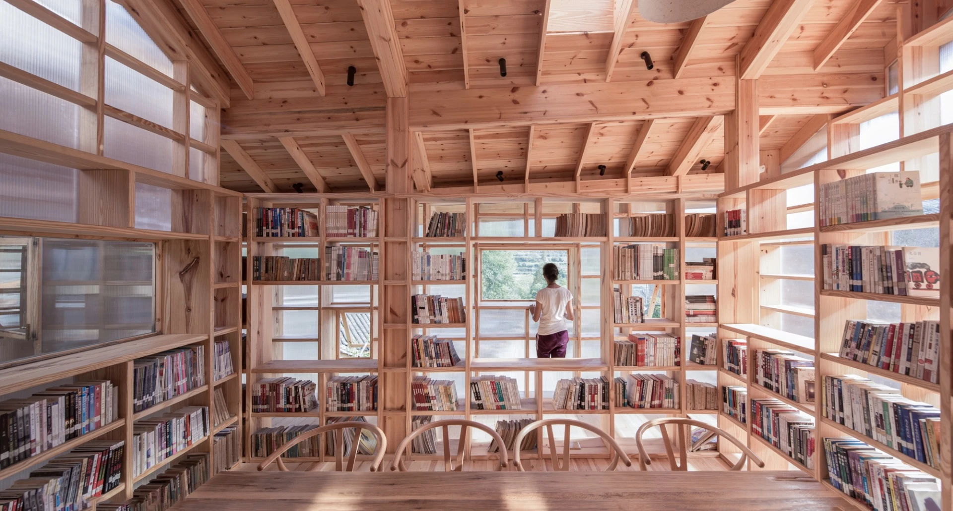 The Mountain House in Mist has a total floorspace of 156 sq m (1,679 sq ft)