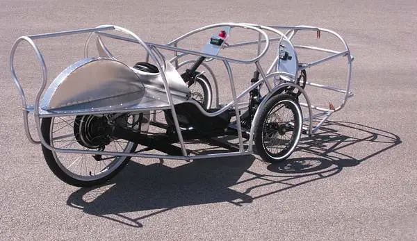 A view of the frame, before the aluminum panels were applied