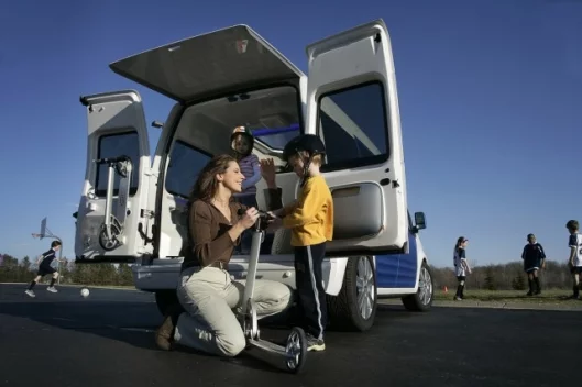 2 in-built scooters are sure to appeal to the kids