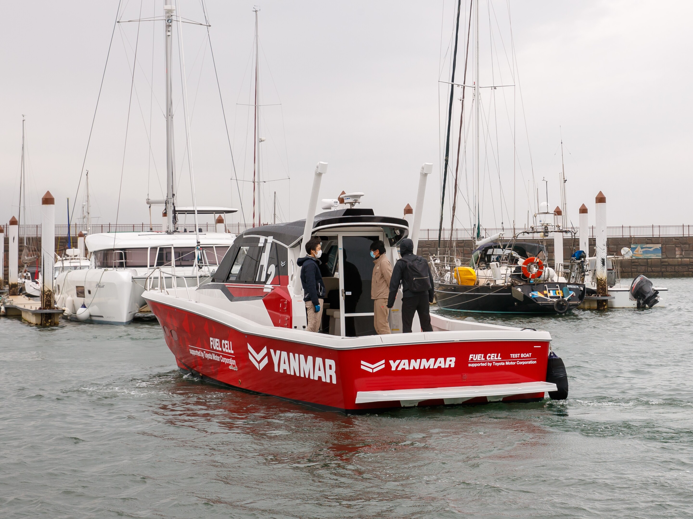 Yanmar prototype fuel cell boat gets tested on the water