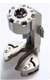 RRM T-valve Adapter (Image: NASA)