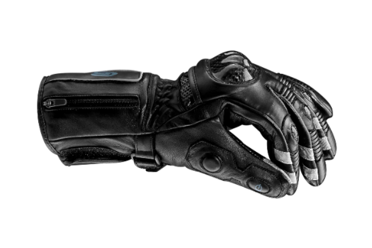 BearTek Motorcycle glove with reinforced carbon fiber knuckles and fingers