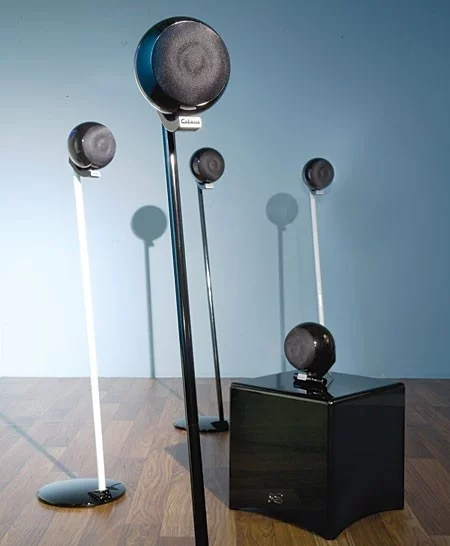 The Eole 2 system in black.