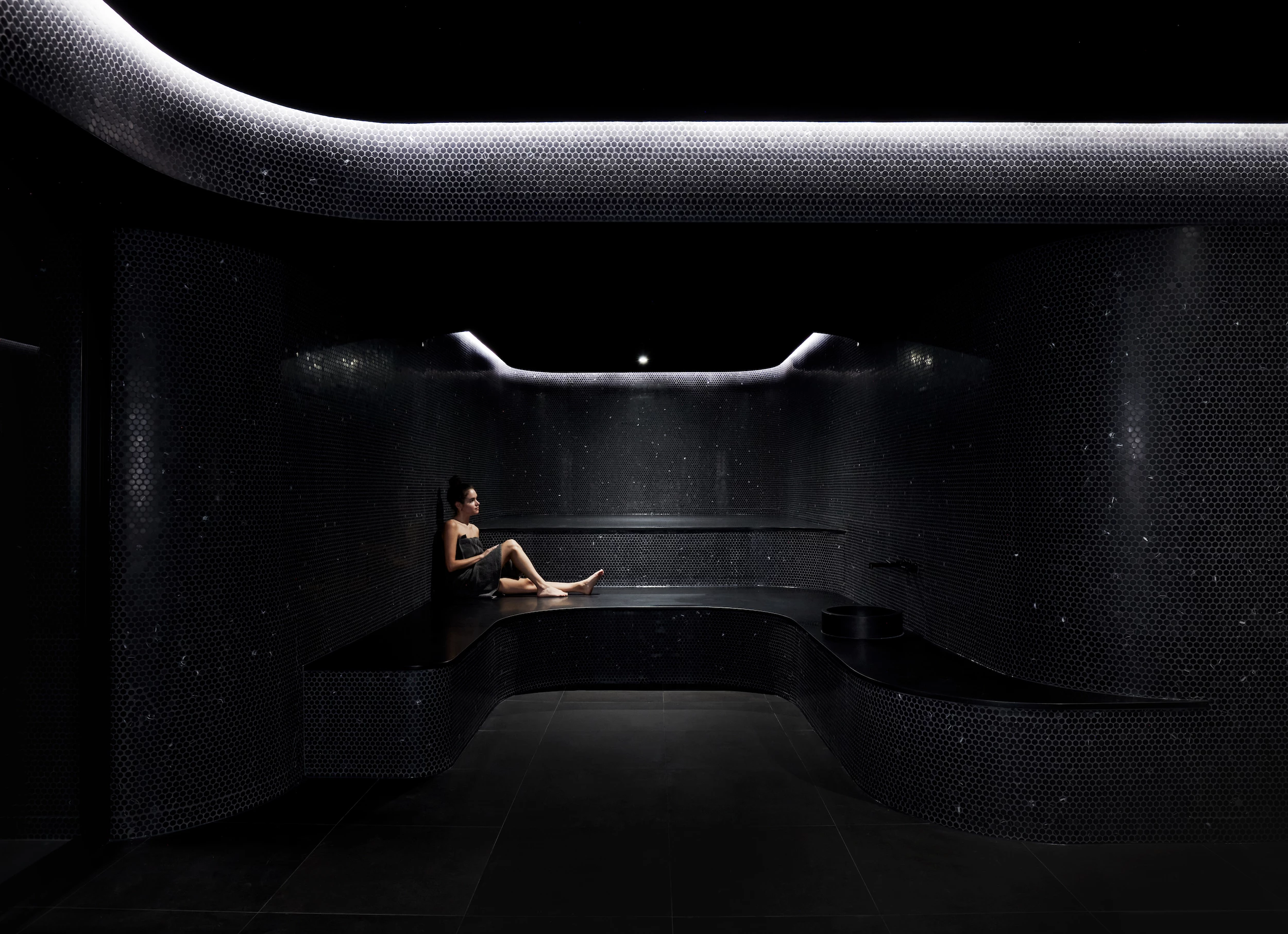 The Smile's amenities include a sauna