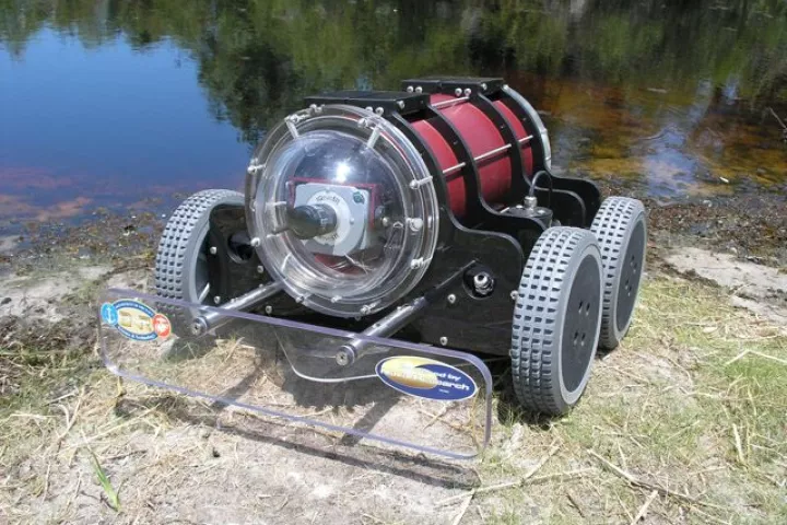An early version of OSR's autonomous Hull BUG robot