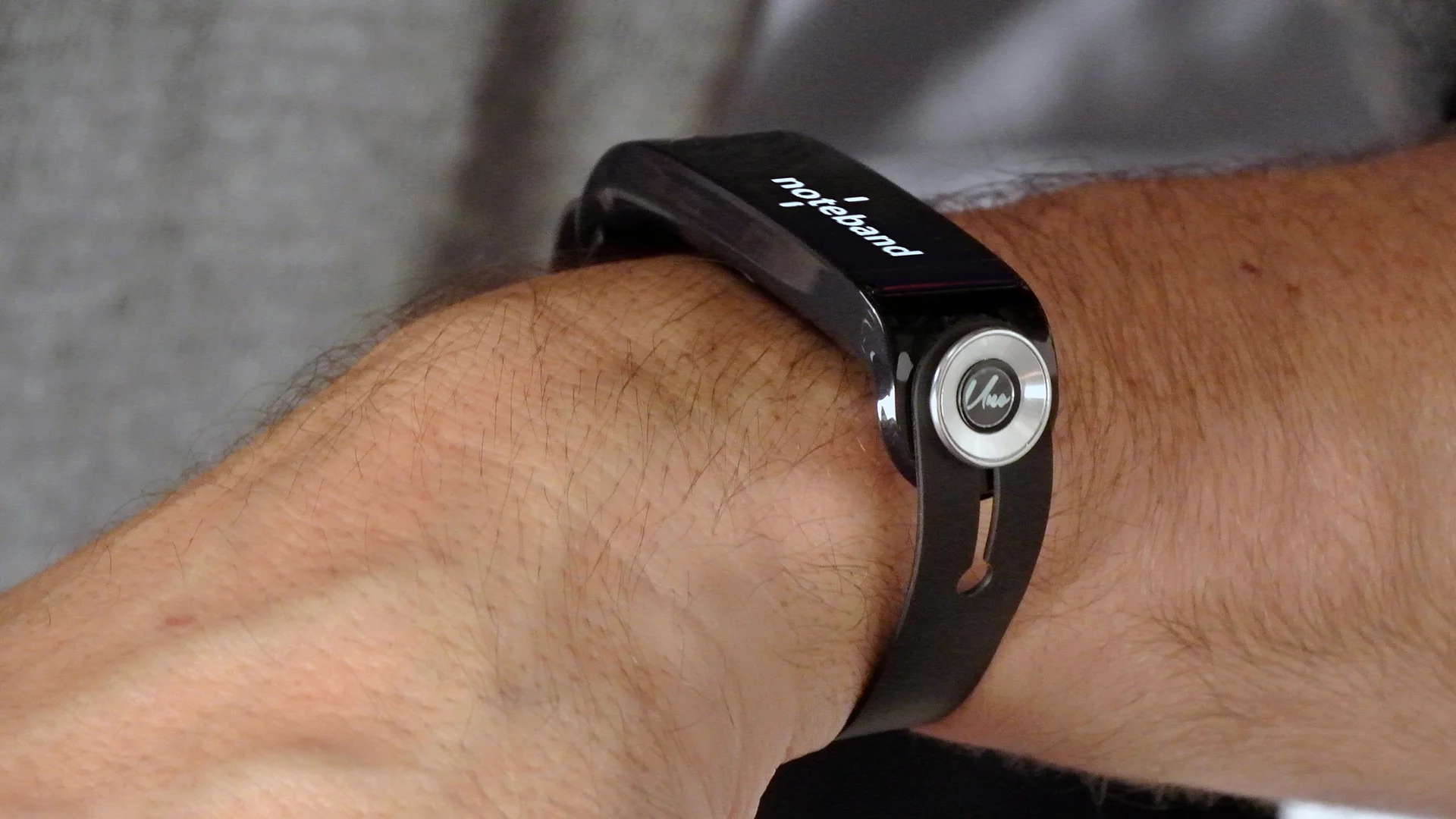 The wearable is currently the subject of a crowdfunding campaign, where you can pick it up for as little as US$59