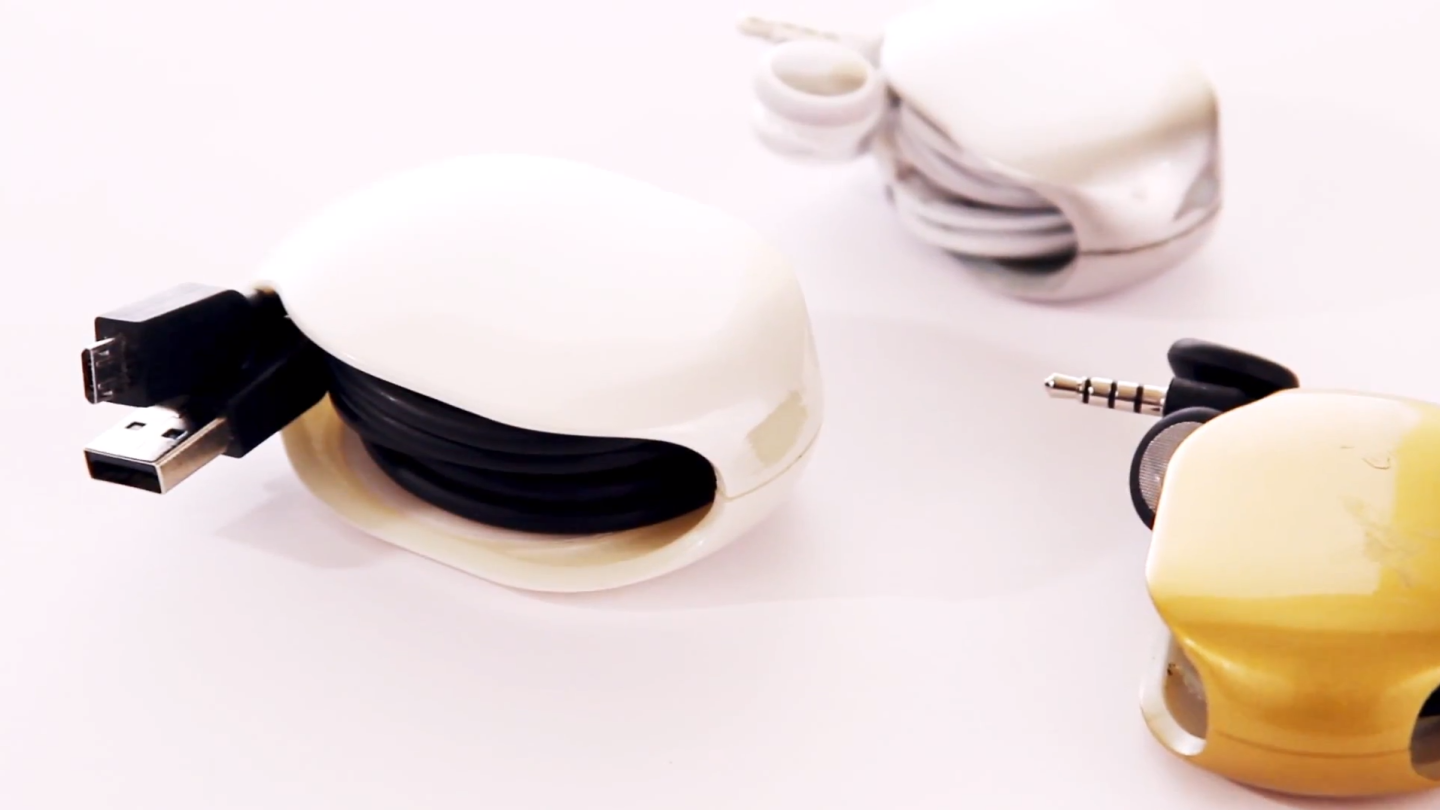 Springloaded Recoil Winder aims to end cable management misery