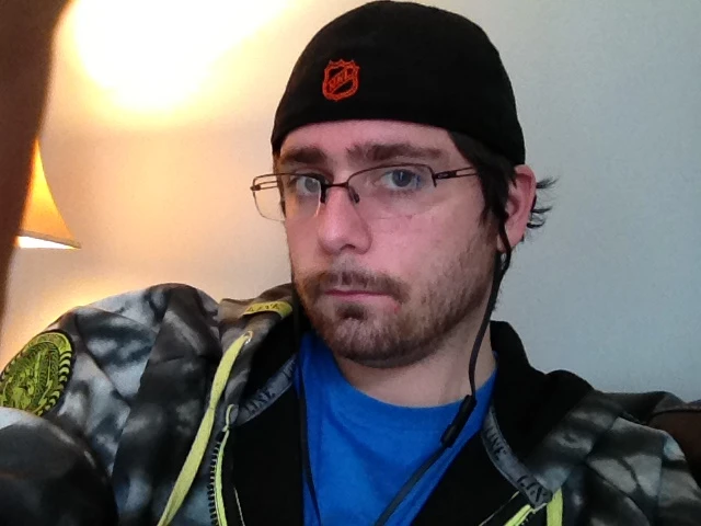 Wearing the Munitio SV earhphones