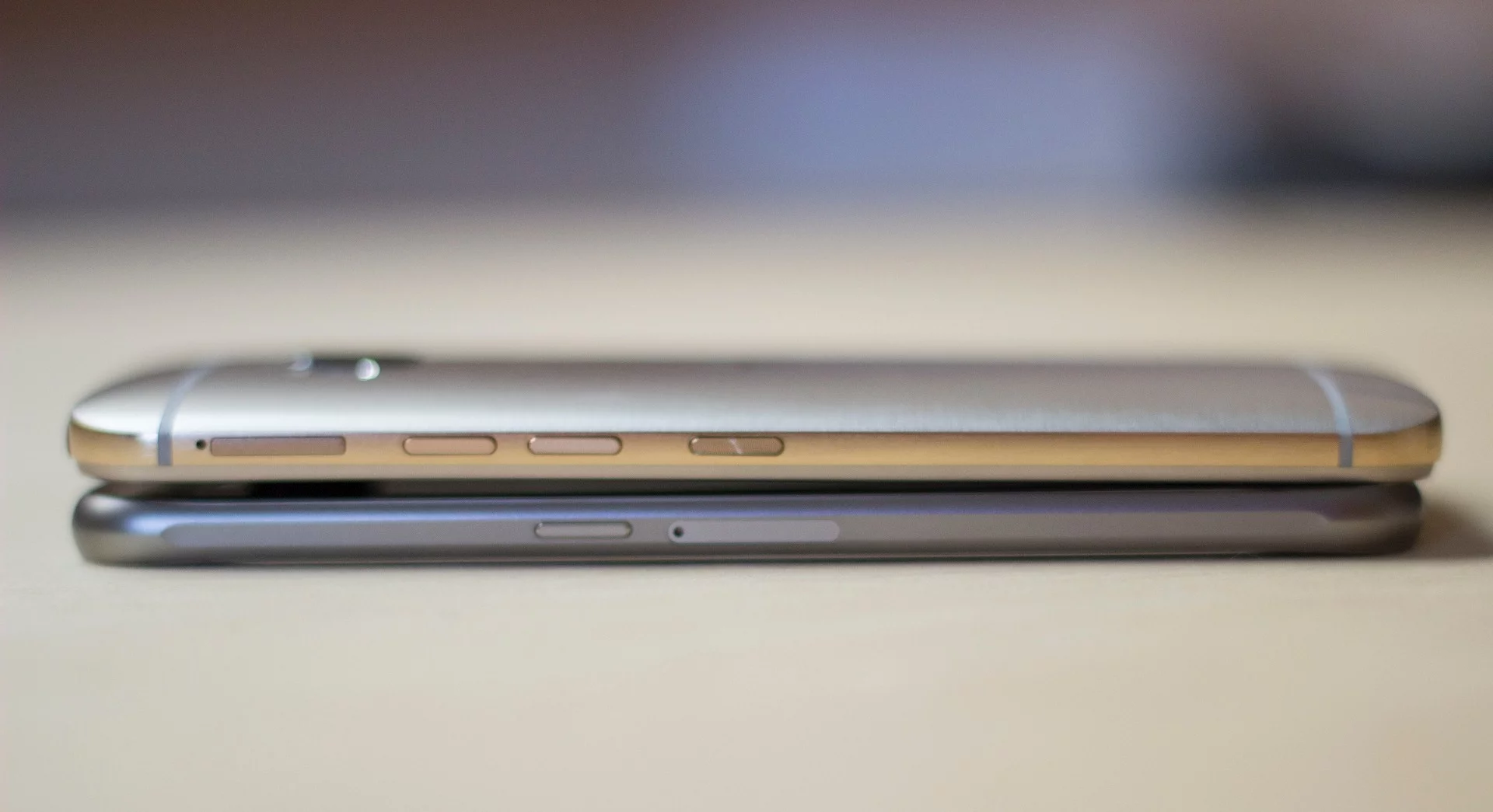 The Galaxy S6 (bottom) is 29 percent thinner