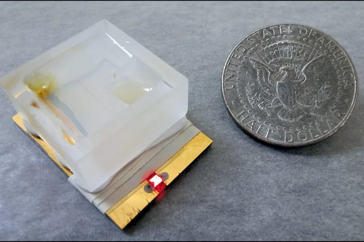 Using commonly-available materials, scientists have created a biosensor that detects acute pancreatitis via blood samples (Photo: University of Texas)