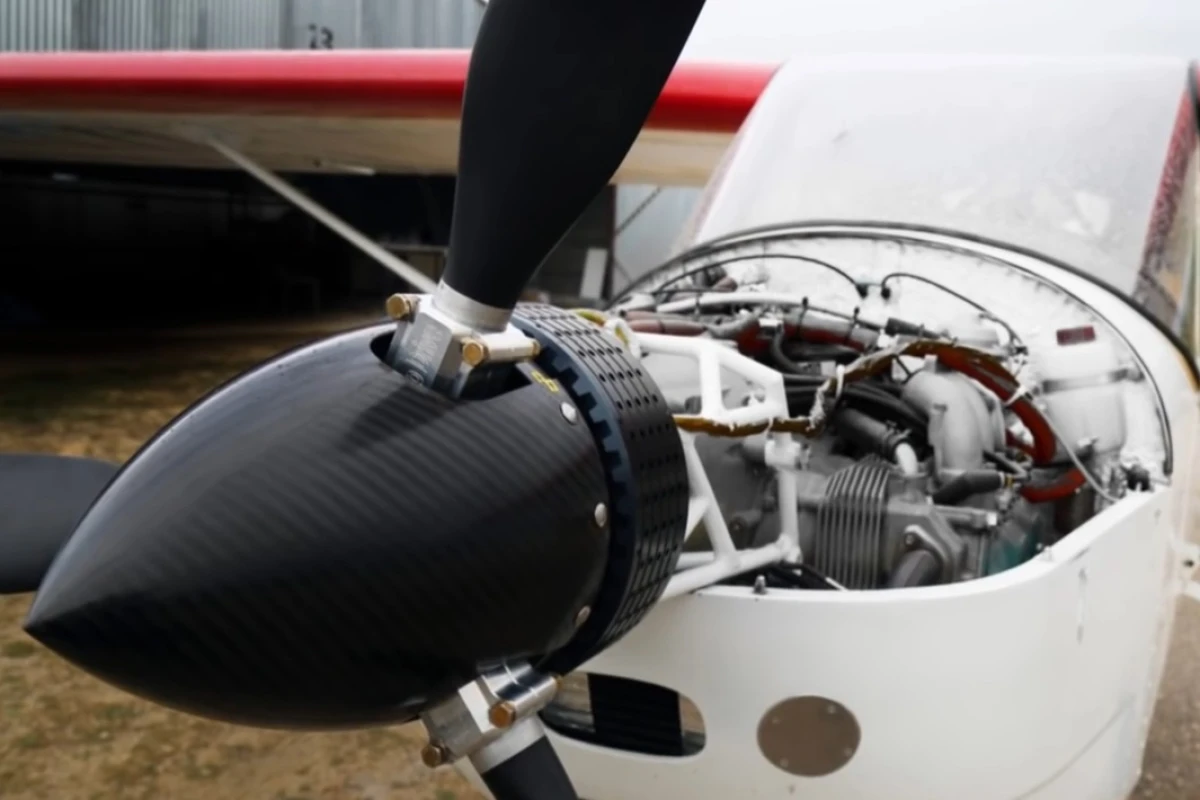 Additional electric engine adds safety and power to light aircraft
