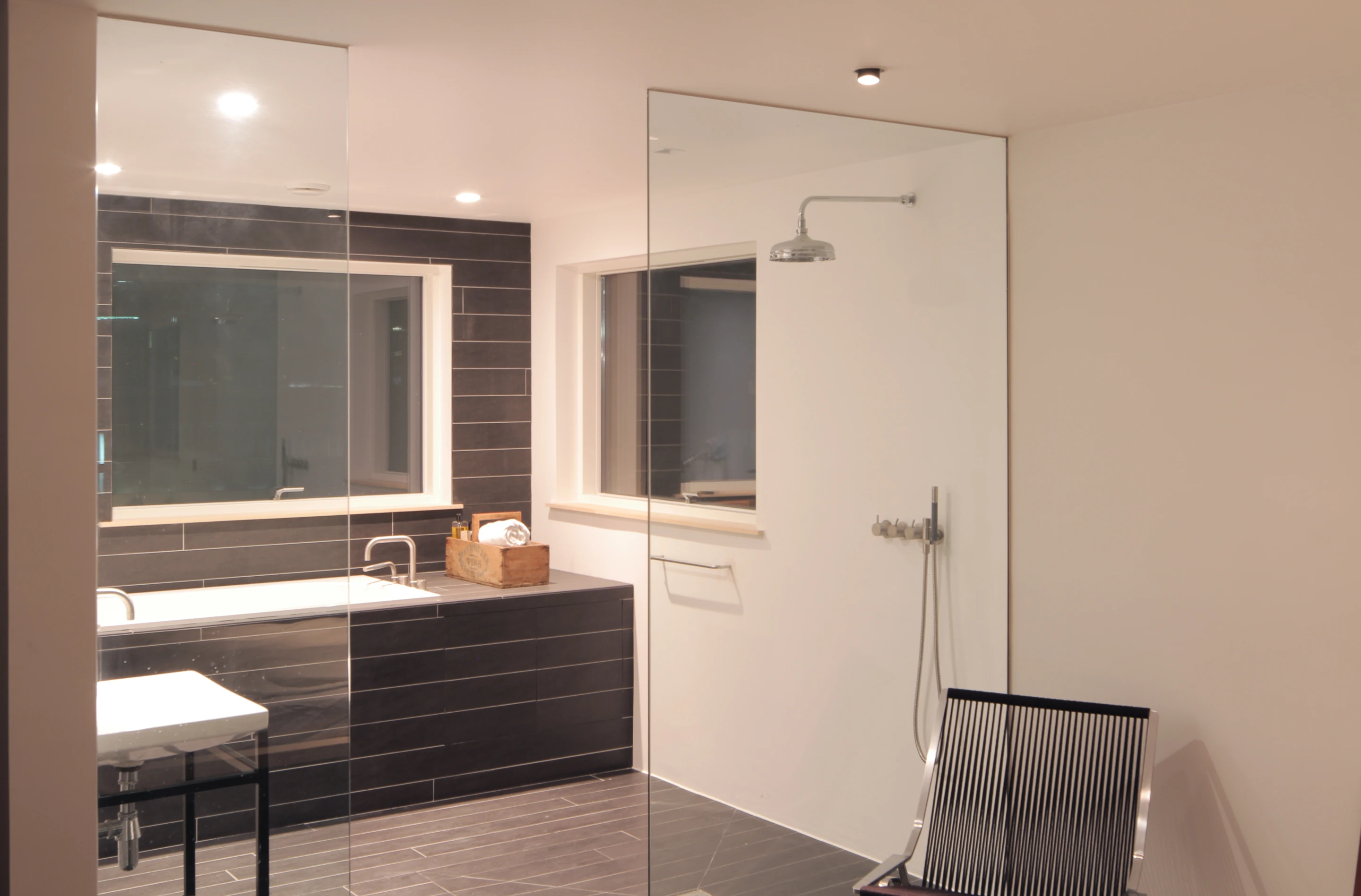 Luxurious living on board Inachus