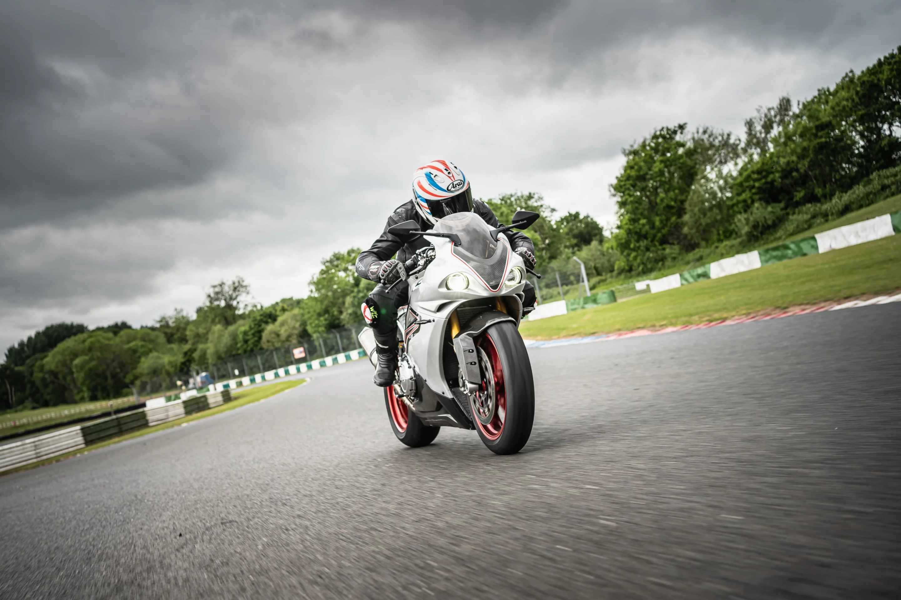 With a frame developed at the Isle of Man TT, the new Norton V4SV should feel right at home in any race track