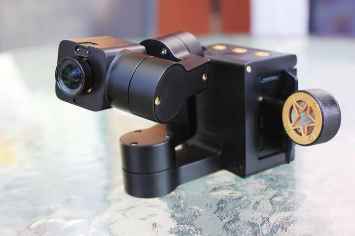 The production version of the Idolcam, sporting its detachable VlogStar microphone