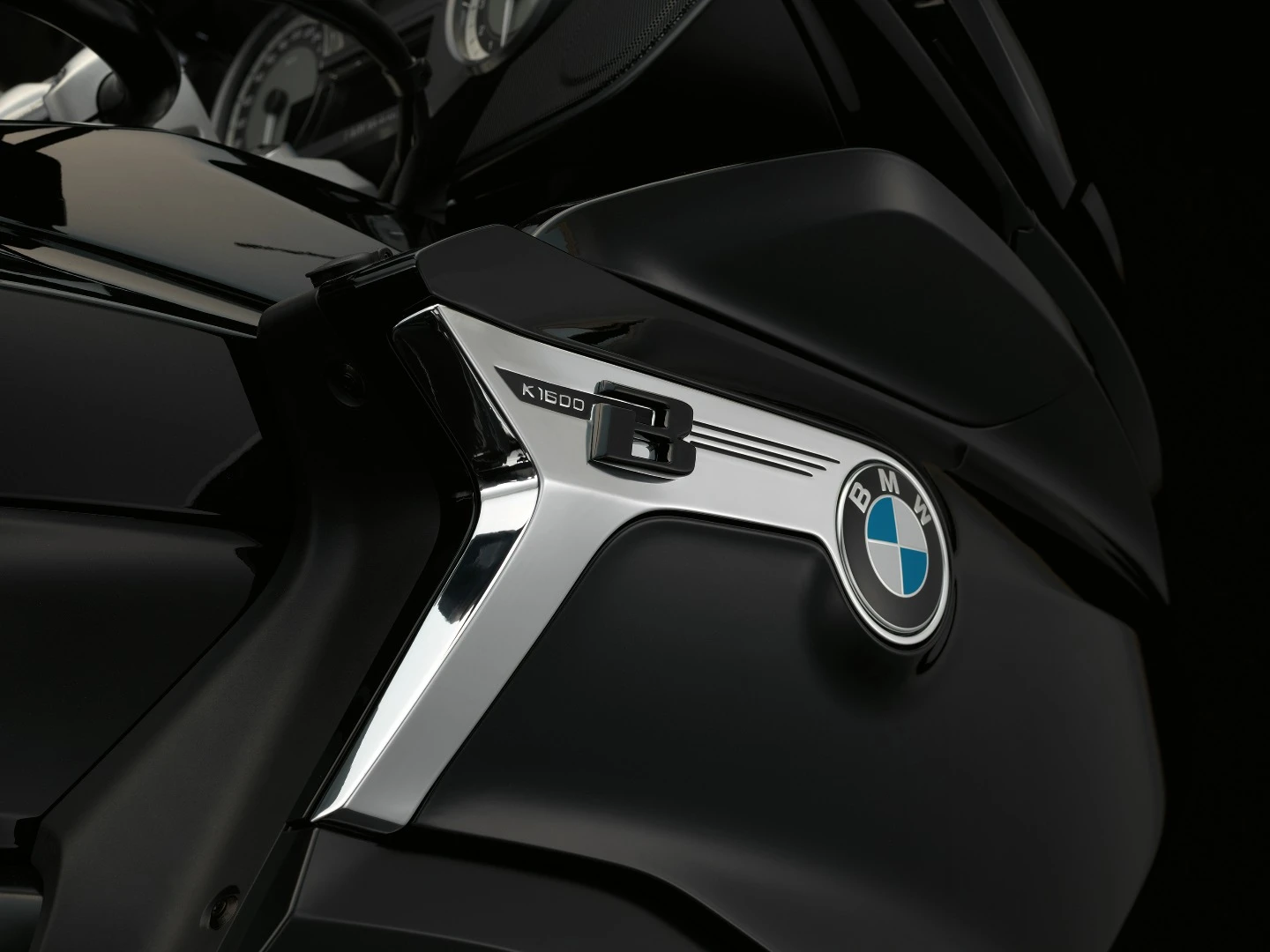 Yes, the B stands for bagger on the BMW K1600 B