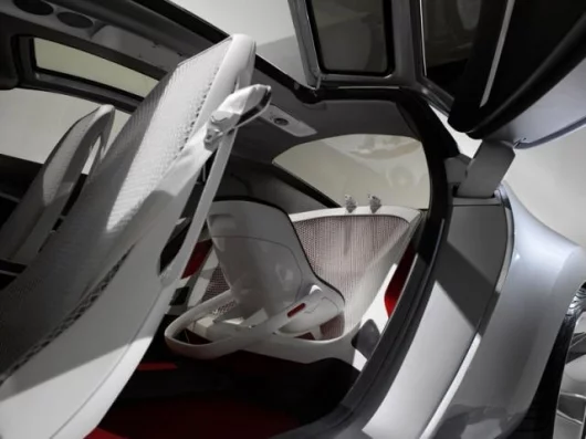 There's a baby cam for monitoring the integrated baby seat and its cargo from the front seat