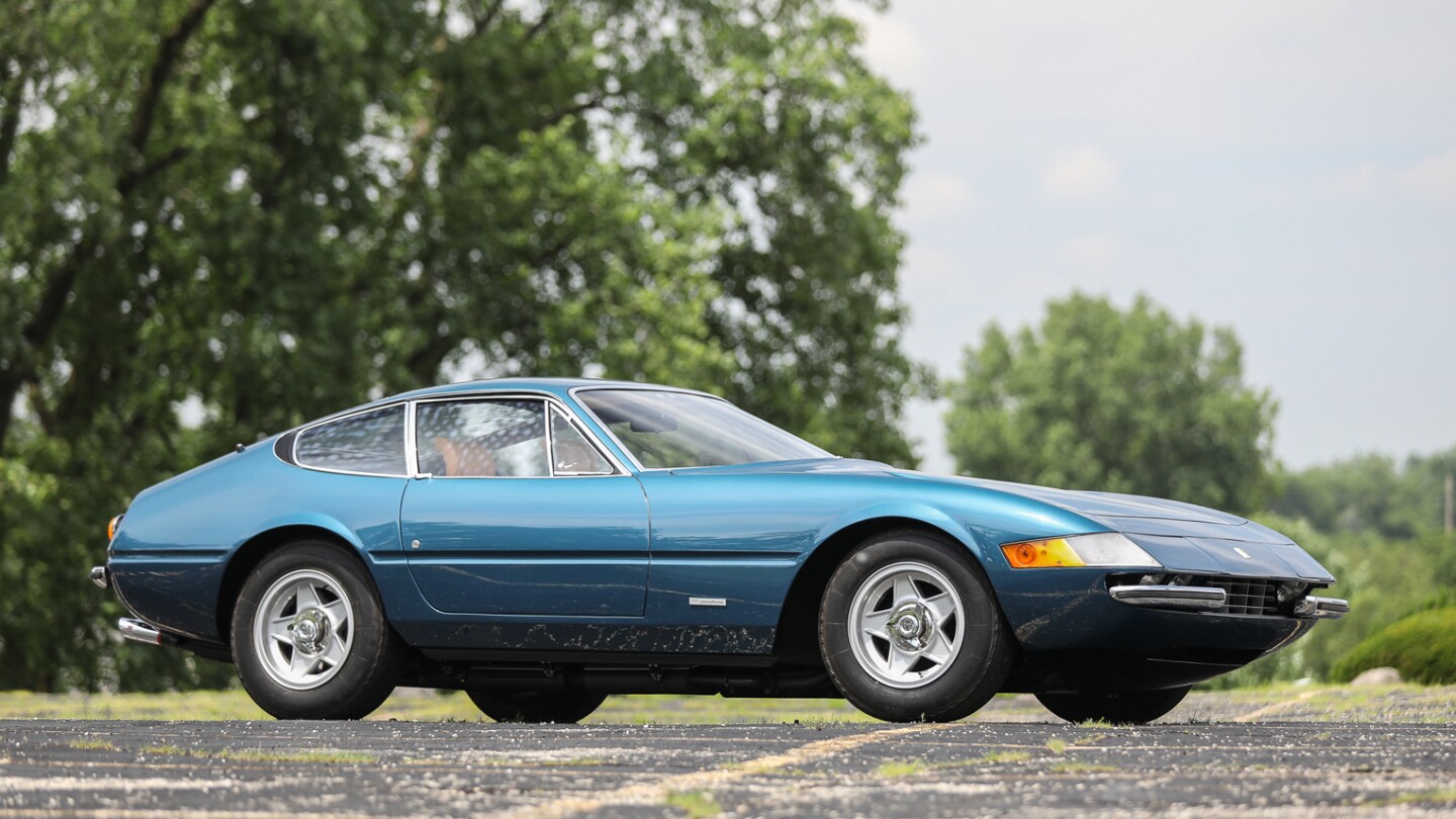 2018 Monterey Car Week Auction Report | 1972 Ferrari 365 GTB/4 Daytona | Sold for $726,000 | Estimate: from $800,000 to $1,000,000 | Auction: Gooding & Co | Lot 033 | Official Description