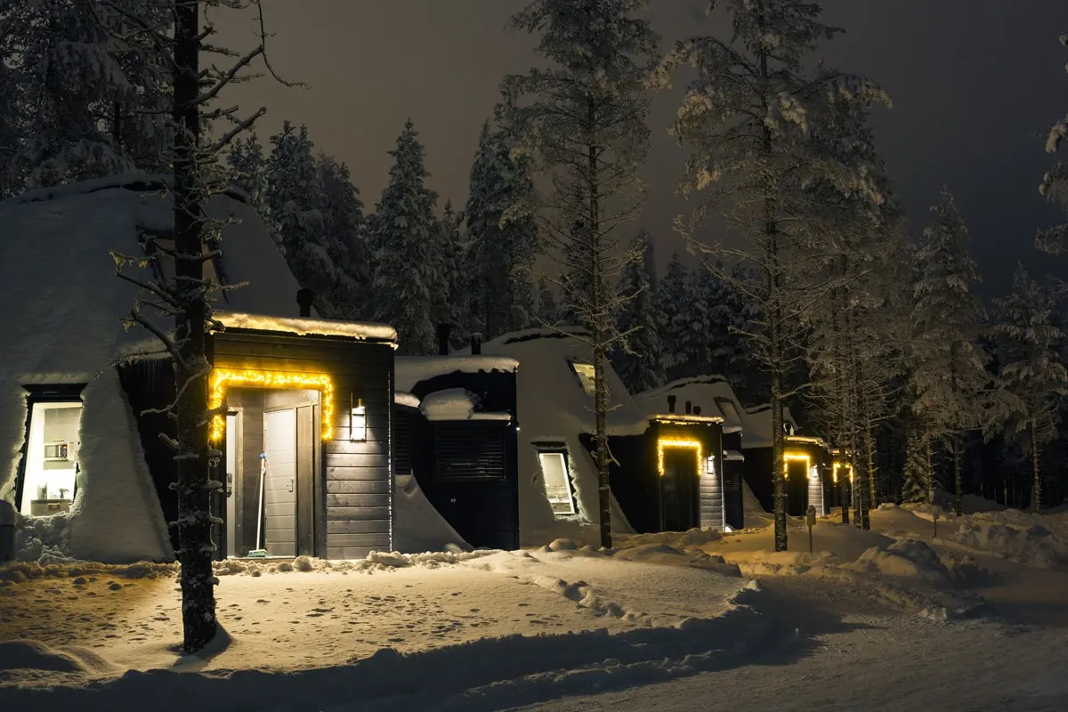 The angle and position of the glazed feature windows allows guests to enjoy the night skies from any angle