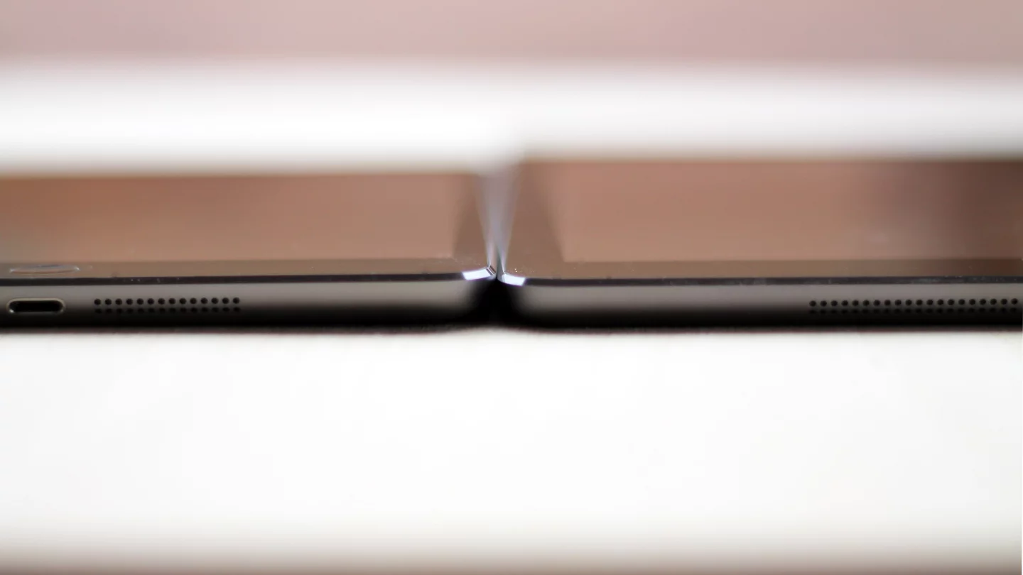 Both tablets are very thin, at 7.5 mm