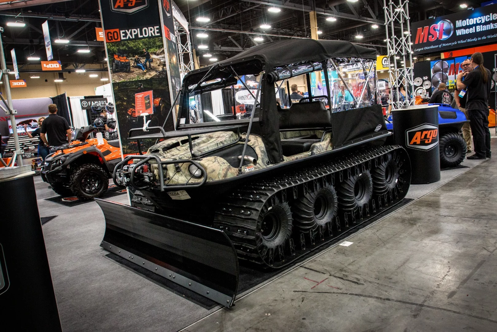 Argo's Hydratek D2488B: rubber tracks plus twin props and generous ground clearance make this thing nigh-on unstoppable