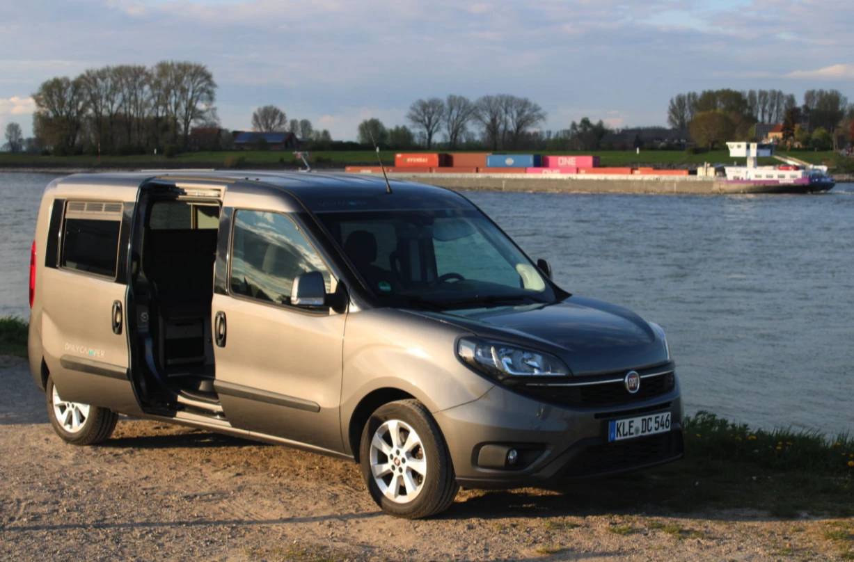 With sliding doors on both sides, the Dailycamper is a versatile camper and everyday MPV