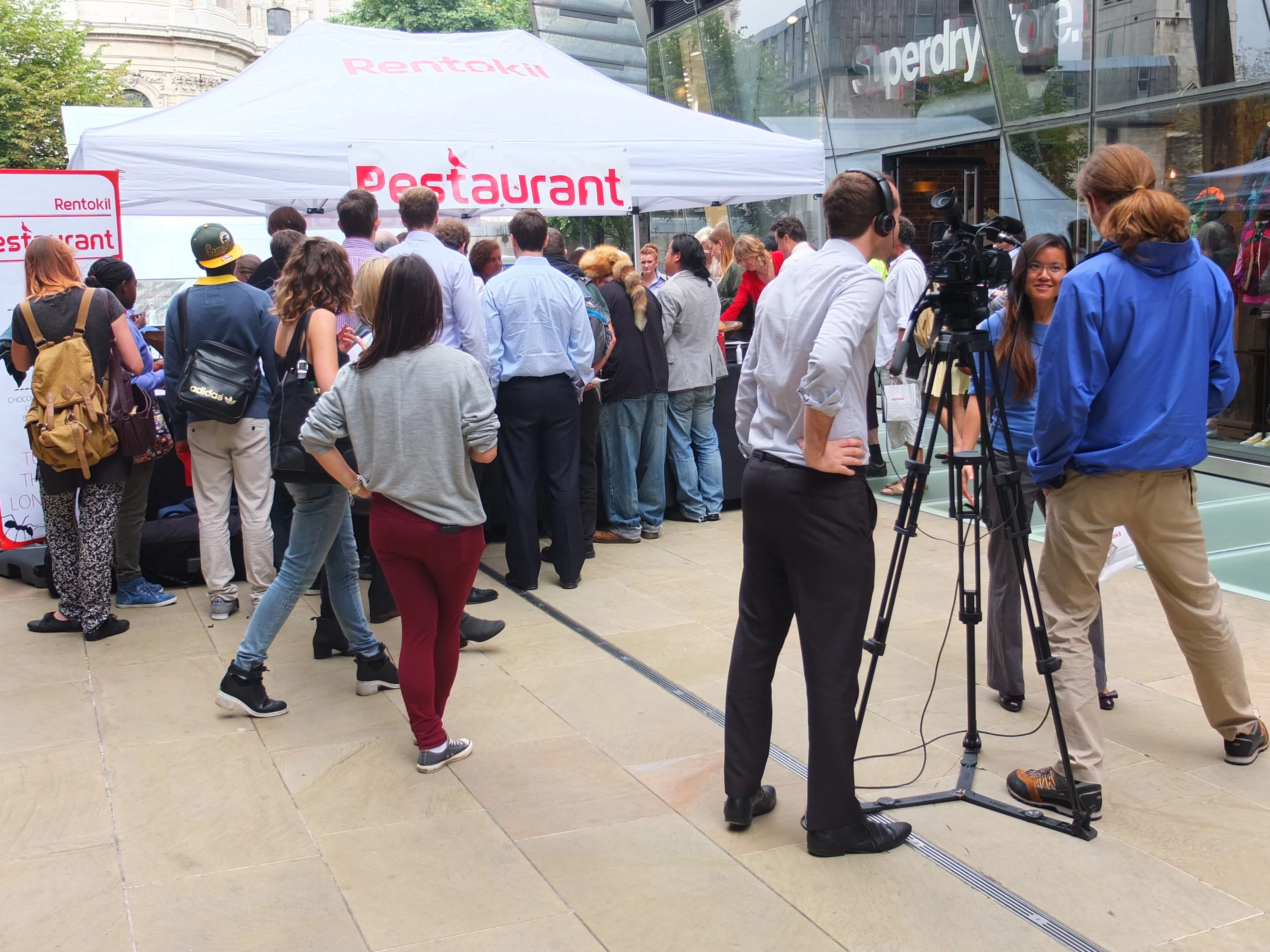 This was about 10:30 a.m. Apparently things got busier by lunchtime (Photo: Gizmag)