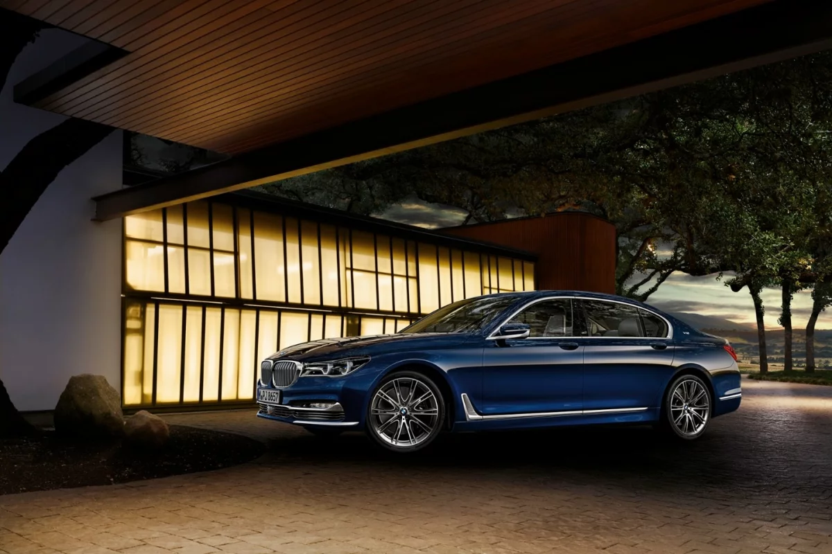The 7 Series The Next 100 Years is offered in three variants