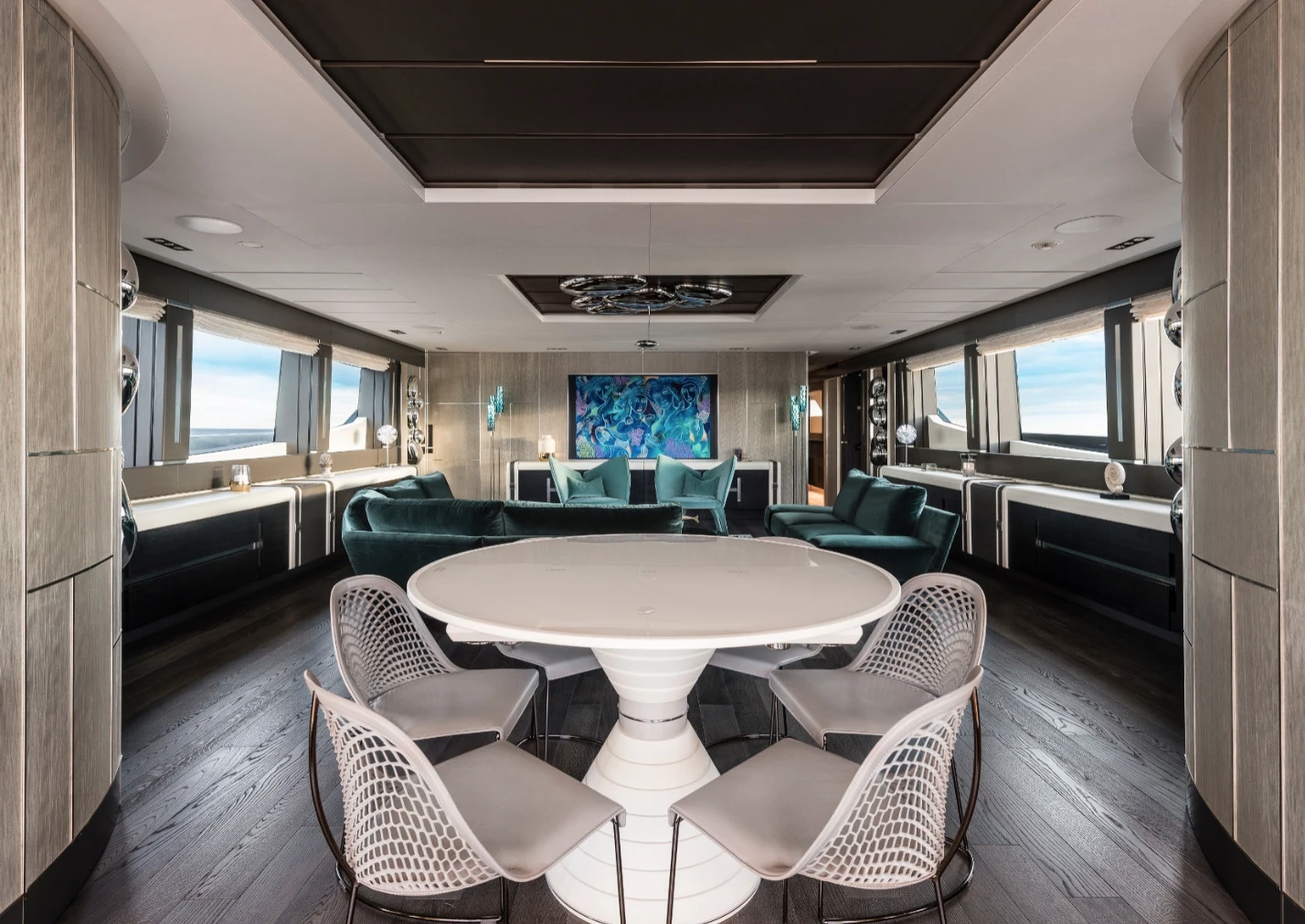 Main deck of the Pershing 140