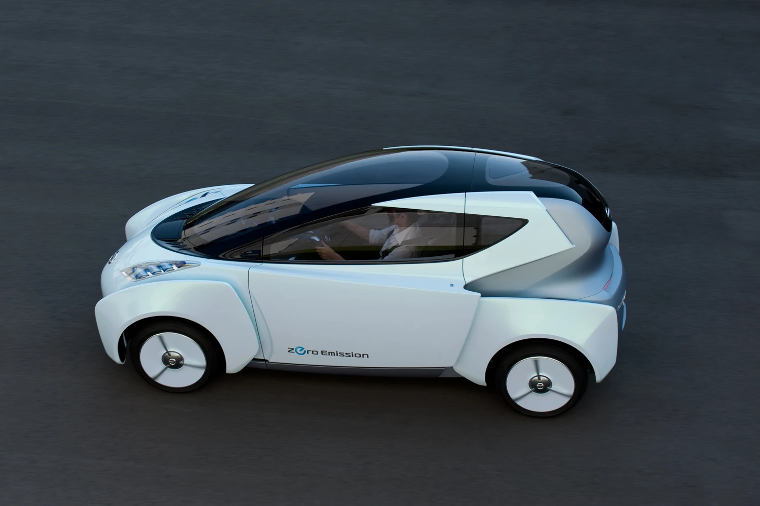 Nissan's LandGlider