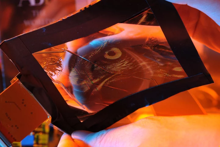 FlexUPD paper-thin, flexible AMOLED display technology has been announced as the gold winner at this year's Wall Street Journal Technology Innovation Awards