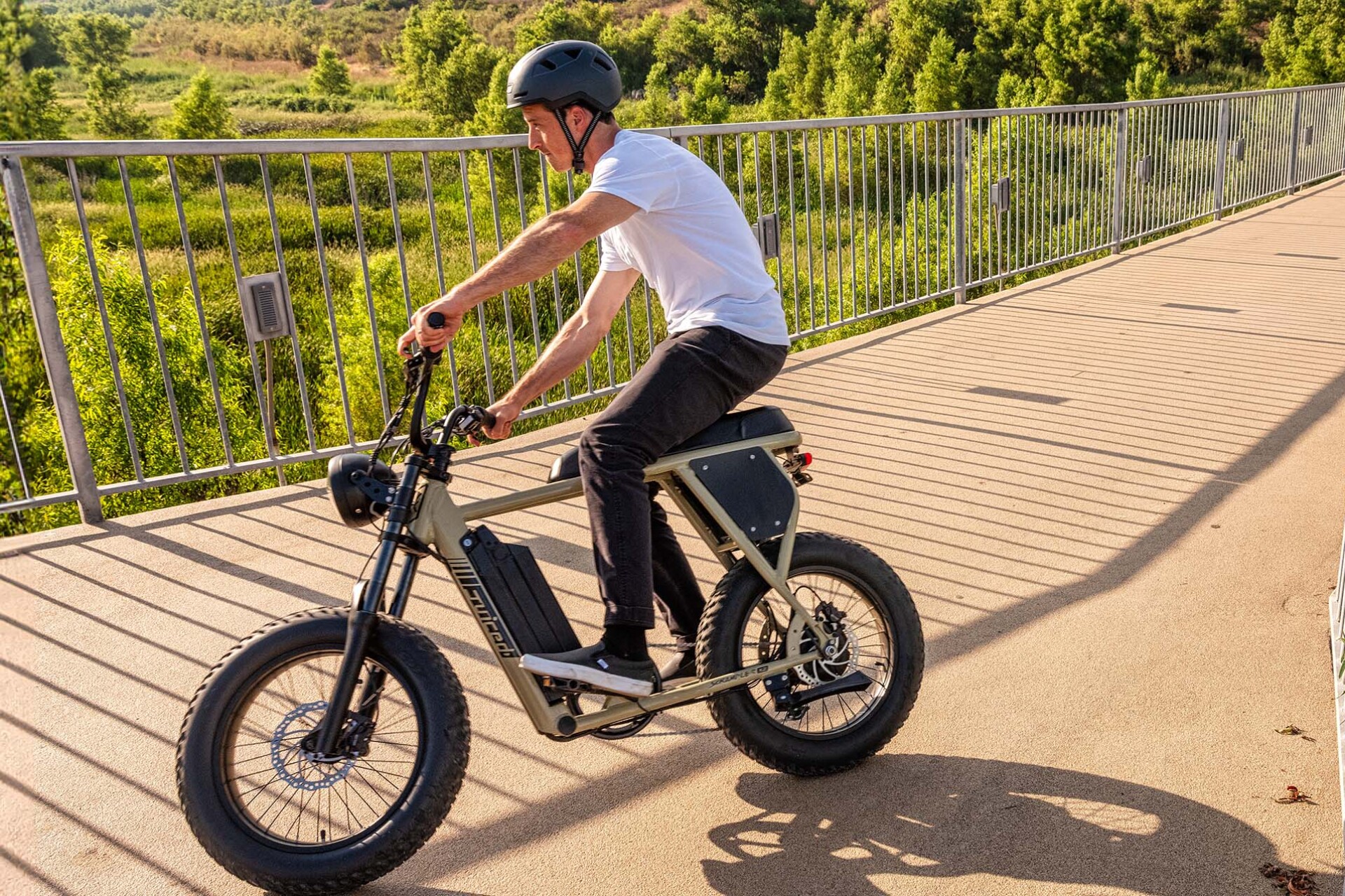 Juiced rides out secondgeneration mopedstyle Scrambler ebike