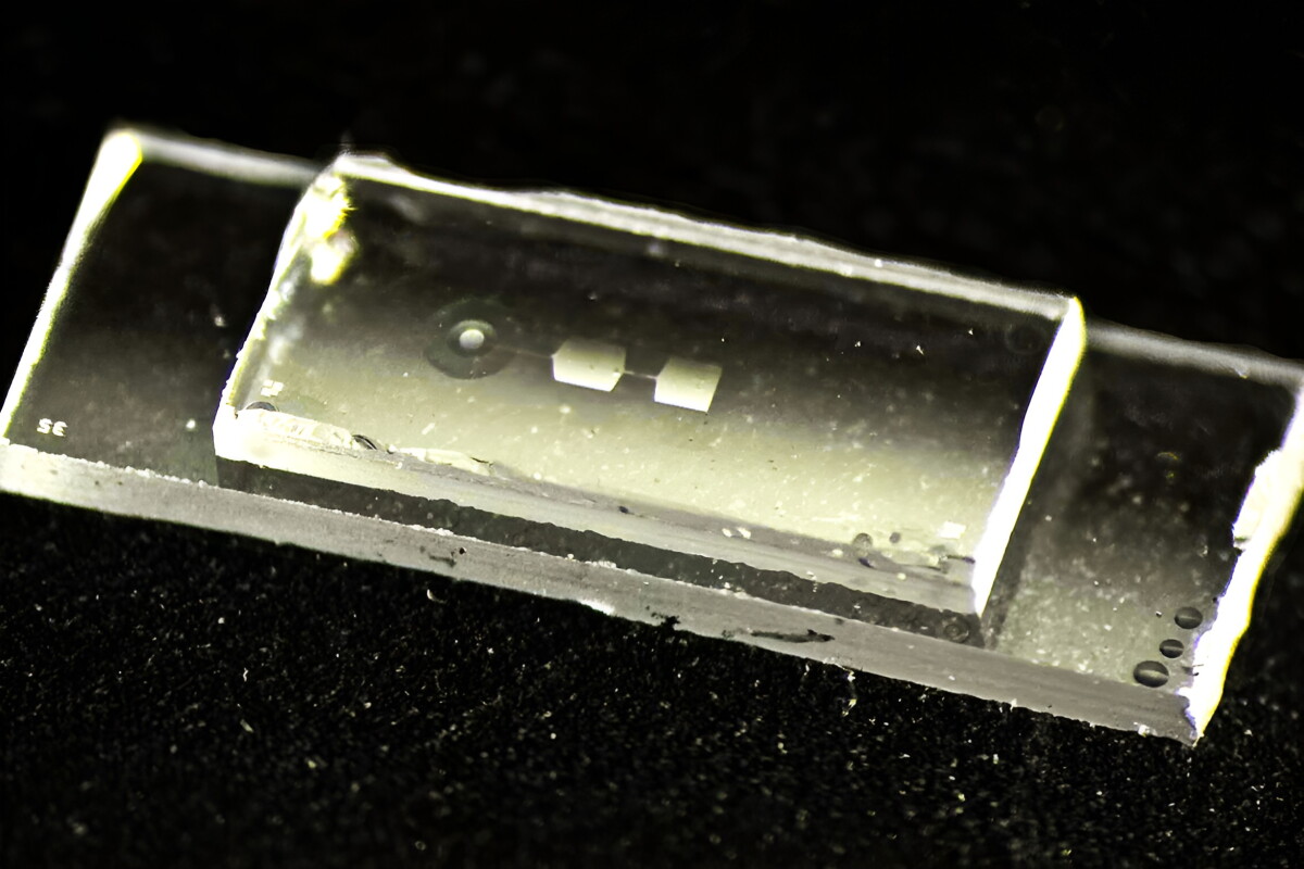 Quantum computer chip crams more info into less volume – by vibrating