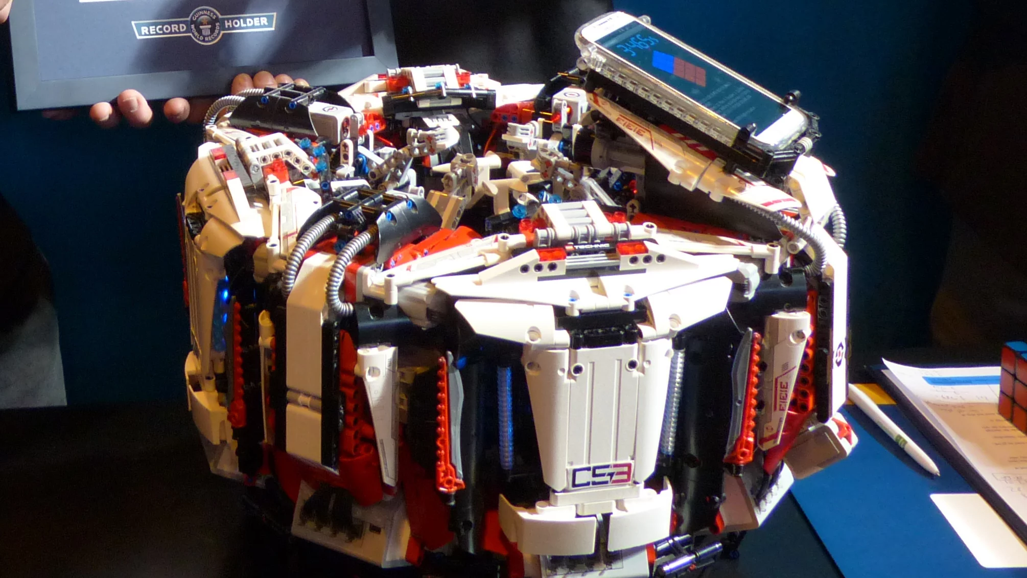 The Cubestormer 3 robot used ARM technology to set the new record