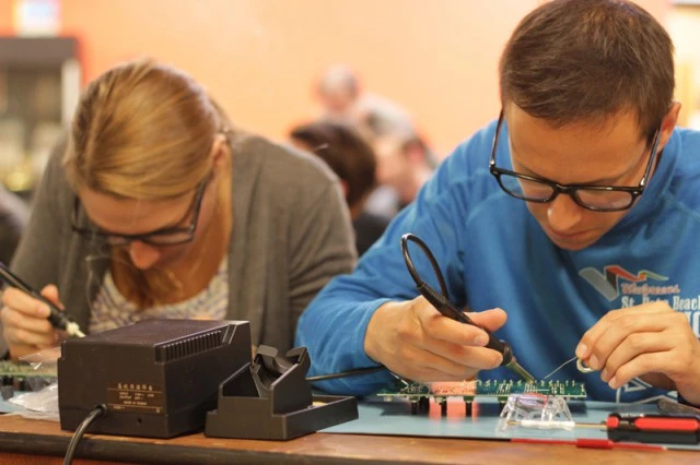 Unlike workshop attendees, buyers of the Werkstatt-Ø1 Moogfest 2014 Kit can leave the soldering iron in the cupboard