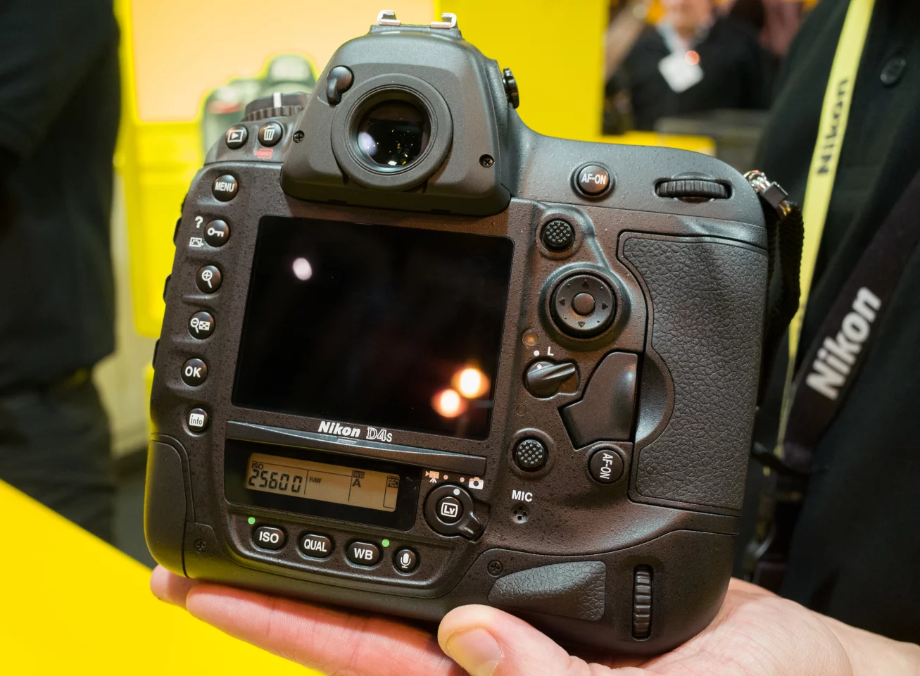 The rear screen on the Nikon D4S can be altered to match your studio monitors or personal preference