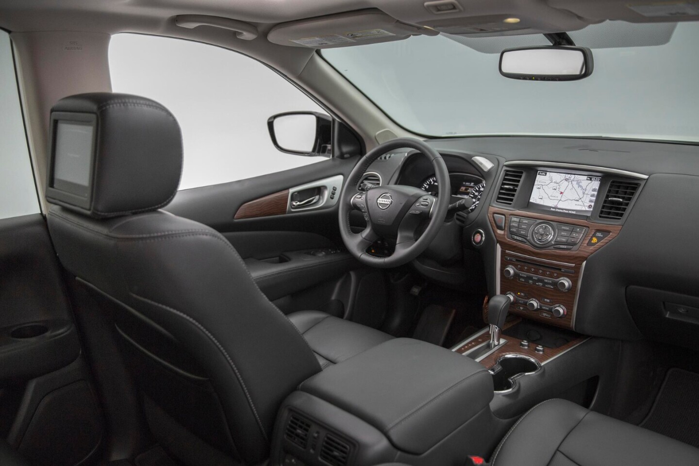 Ergonomics are now a big part of the expectation in midsize and larger crossover-SUVs and the Pathfinder still lacks some of that