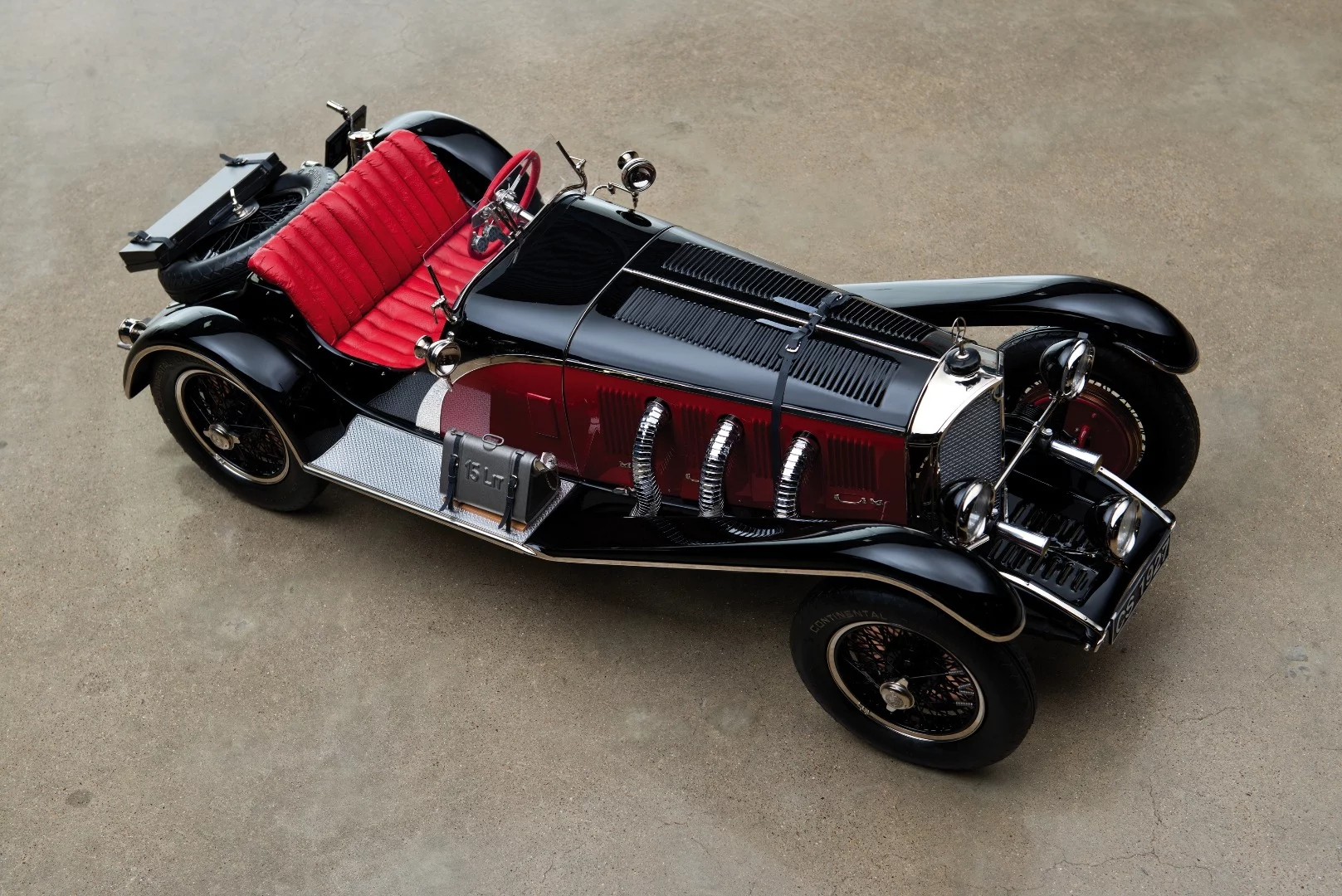 One particularly noteworthy specimens were the three foot long Mercedes-Benz SSK Model which fetched $52,900