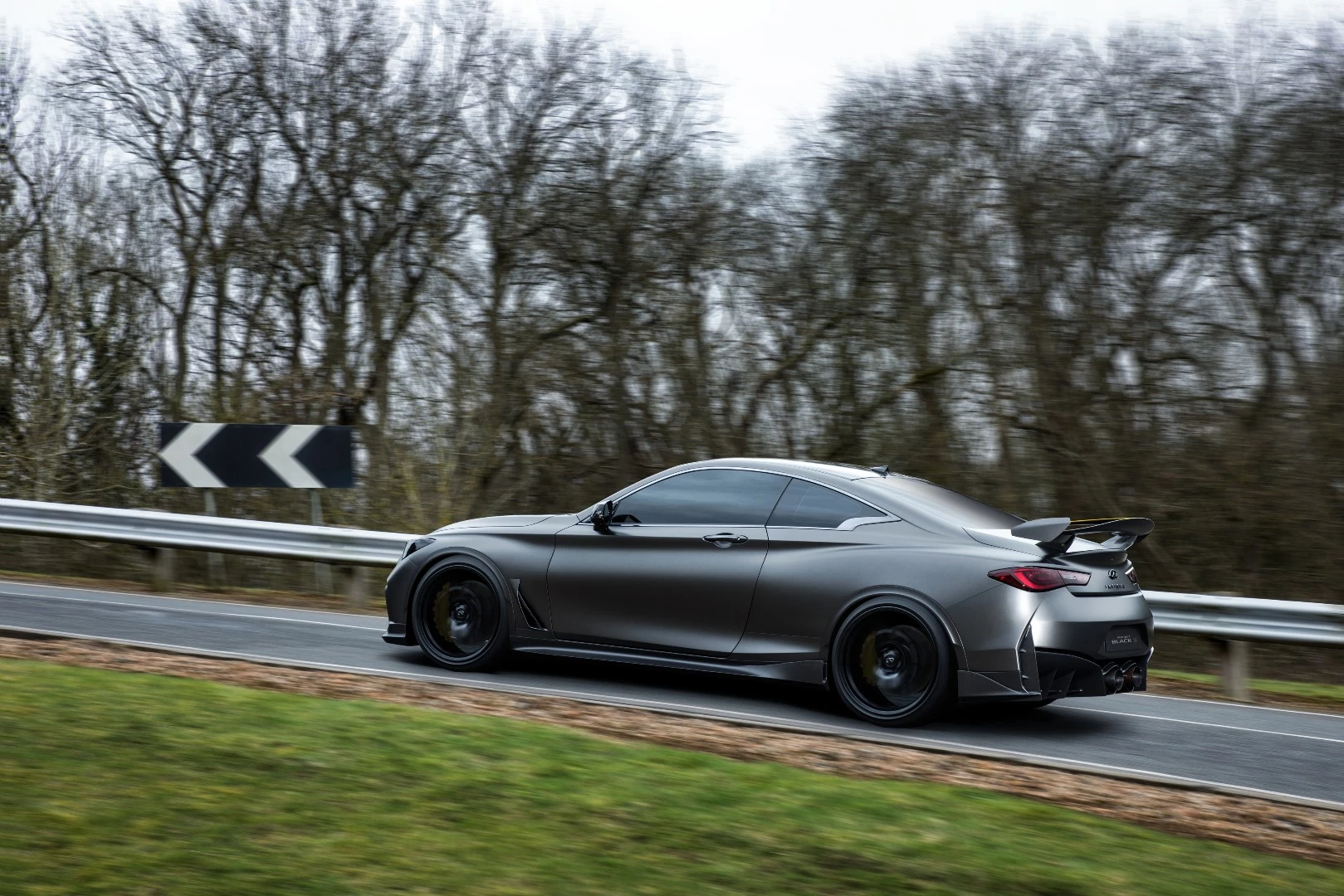 The smooth lines of the Infiniti Project Black S have been replaced by an edgier look