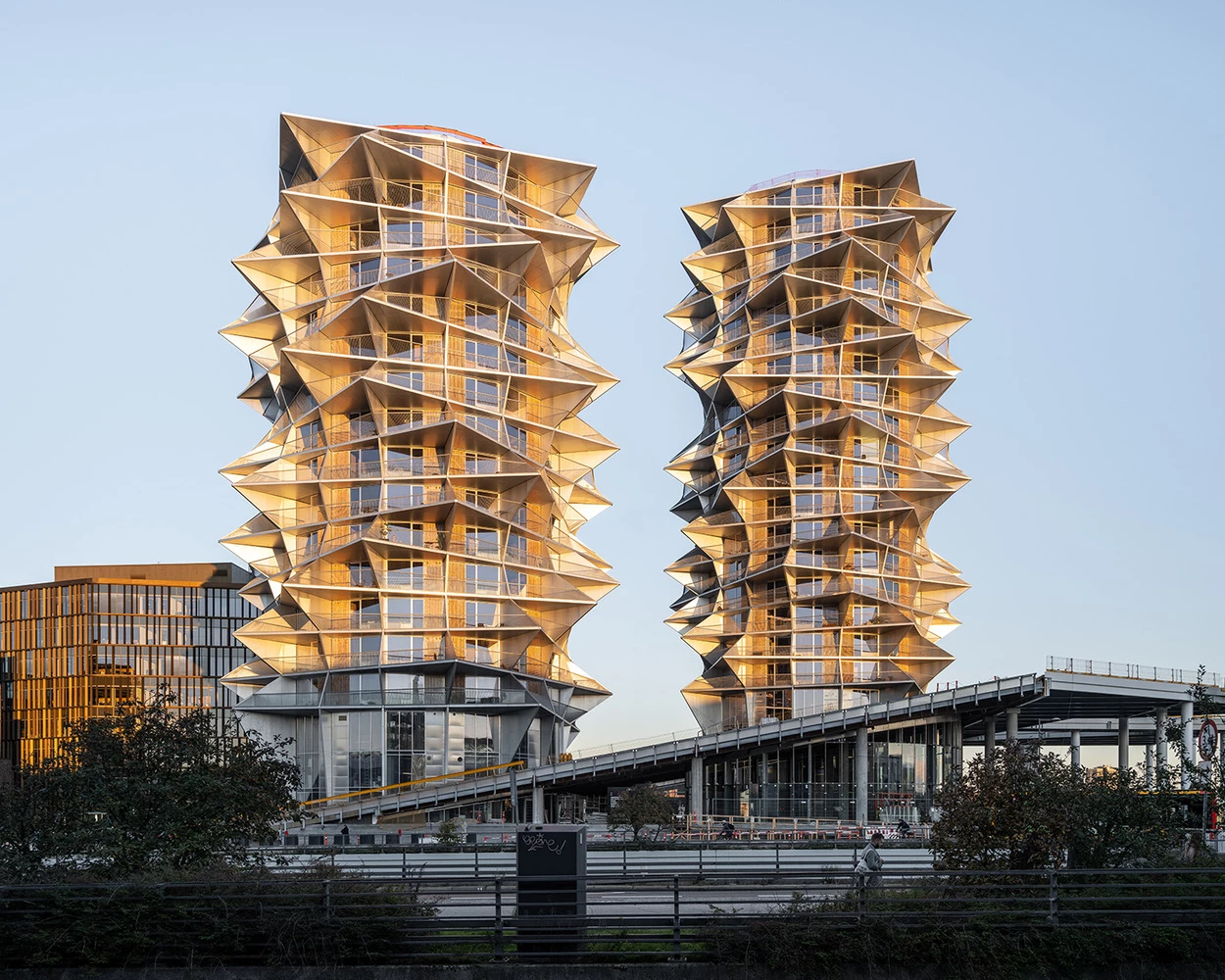The Kaktus Towers stand at 80 meters high and features a unique hexagonal core layout