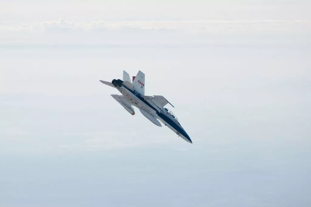 Testing of the high-velocity, high-altitude portion of the landing using an F-18 jet (Image: NASA/JPL-Caltech)