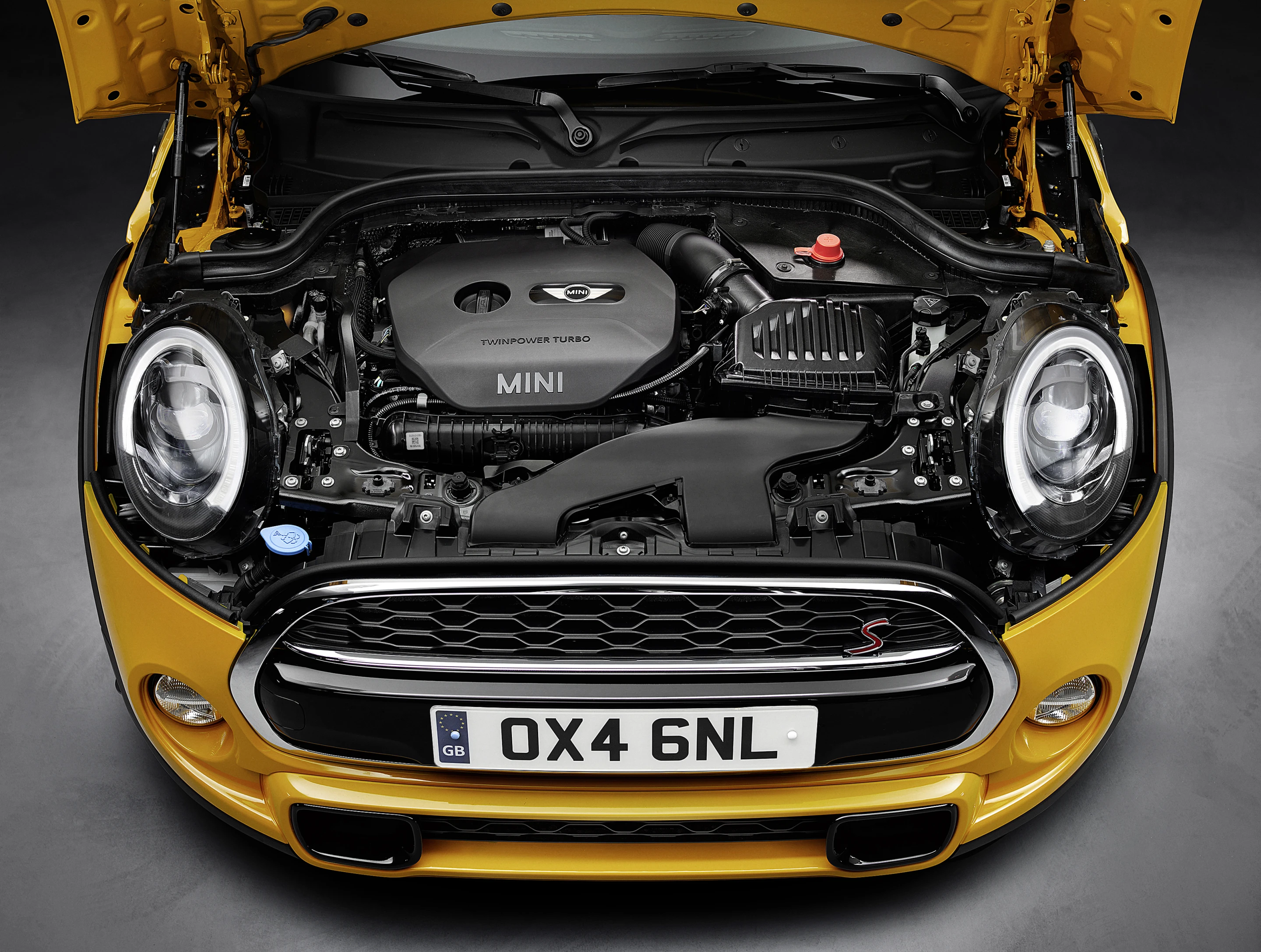 2.0 liter Mini TwinPower Turbo in-line petrol engine