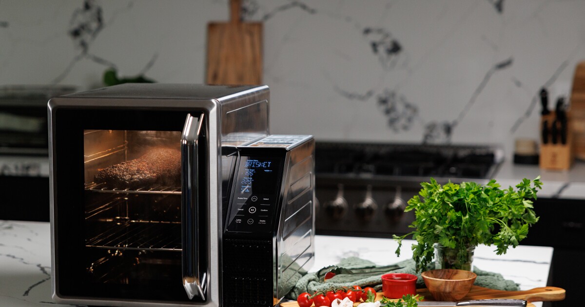 Countertop 3-in-1 cooker lets you wood-smoke food in your own kitchen