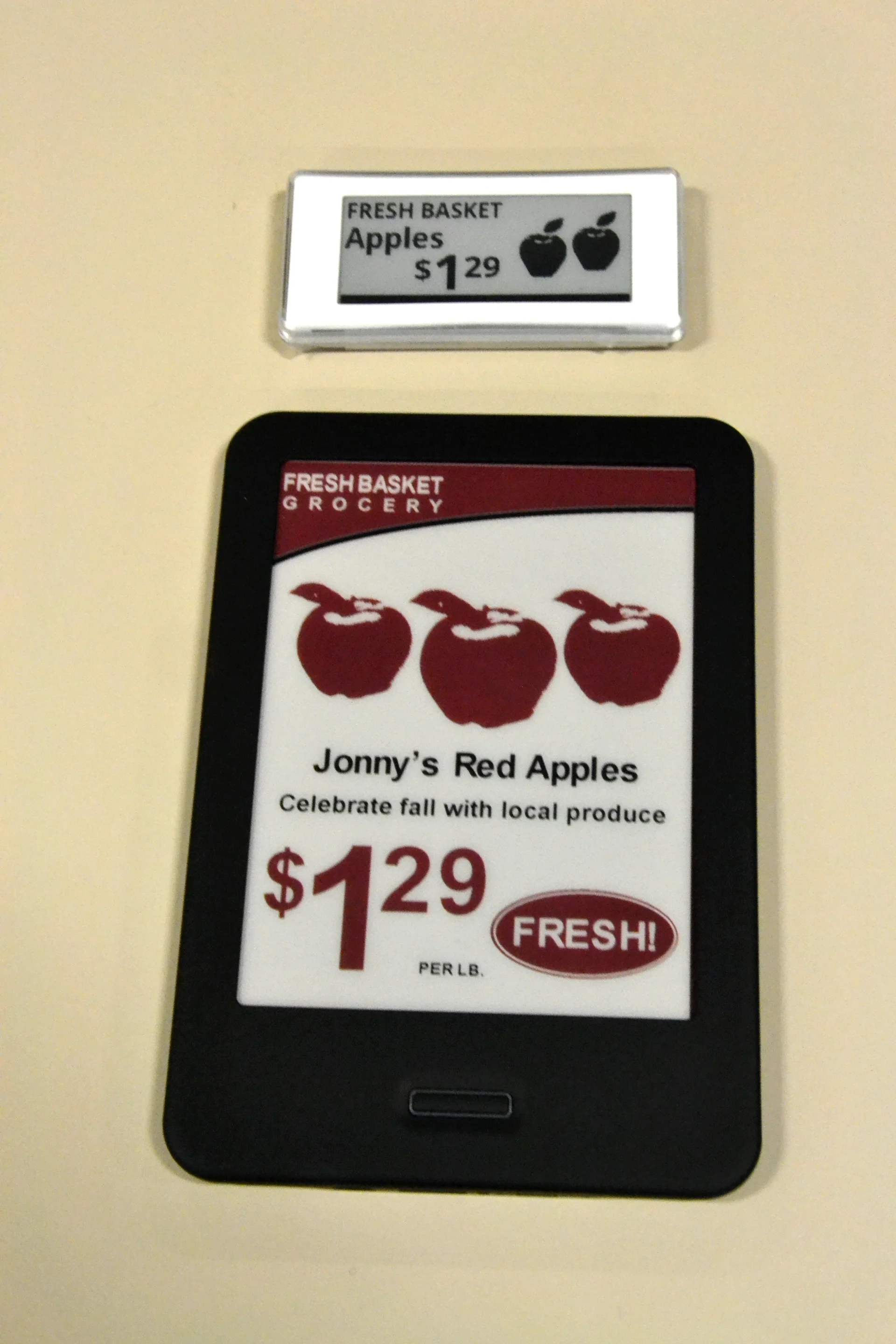 A digital replacement for the paper price tag in retail stores, featuring E Ink Spectra technology (Photo: Paul Ridden/Gizmag)