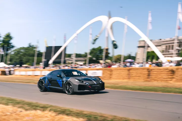 The ‘Alpine A110 Future’ sped up Goodwood’s track to give the world it’s first brief glimpse of the next generation car from the French manufacturer