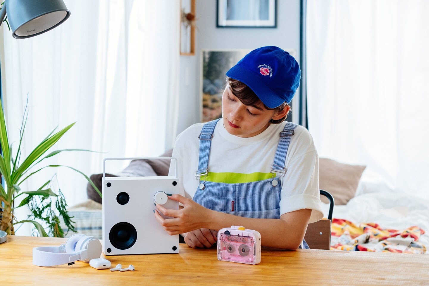 The It's OK portable cassette player features a Bluetooth 5.0 transmitter for cable-free listening through wireless headphones or speakers