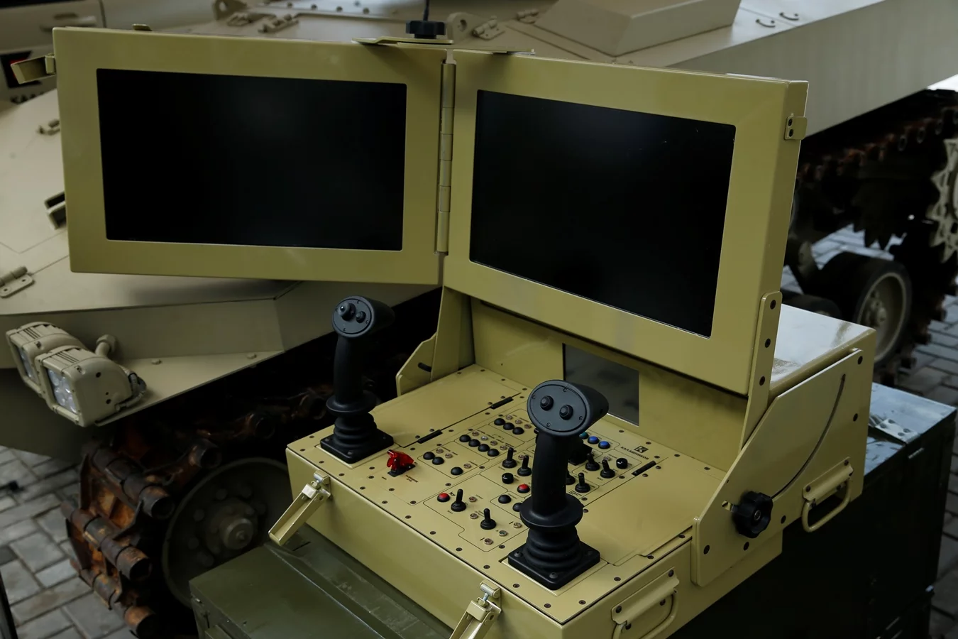 The weapons shown off by Kalashnikov Group seemingly still have human control capacities