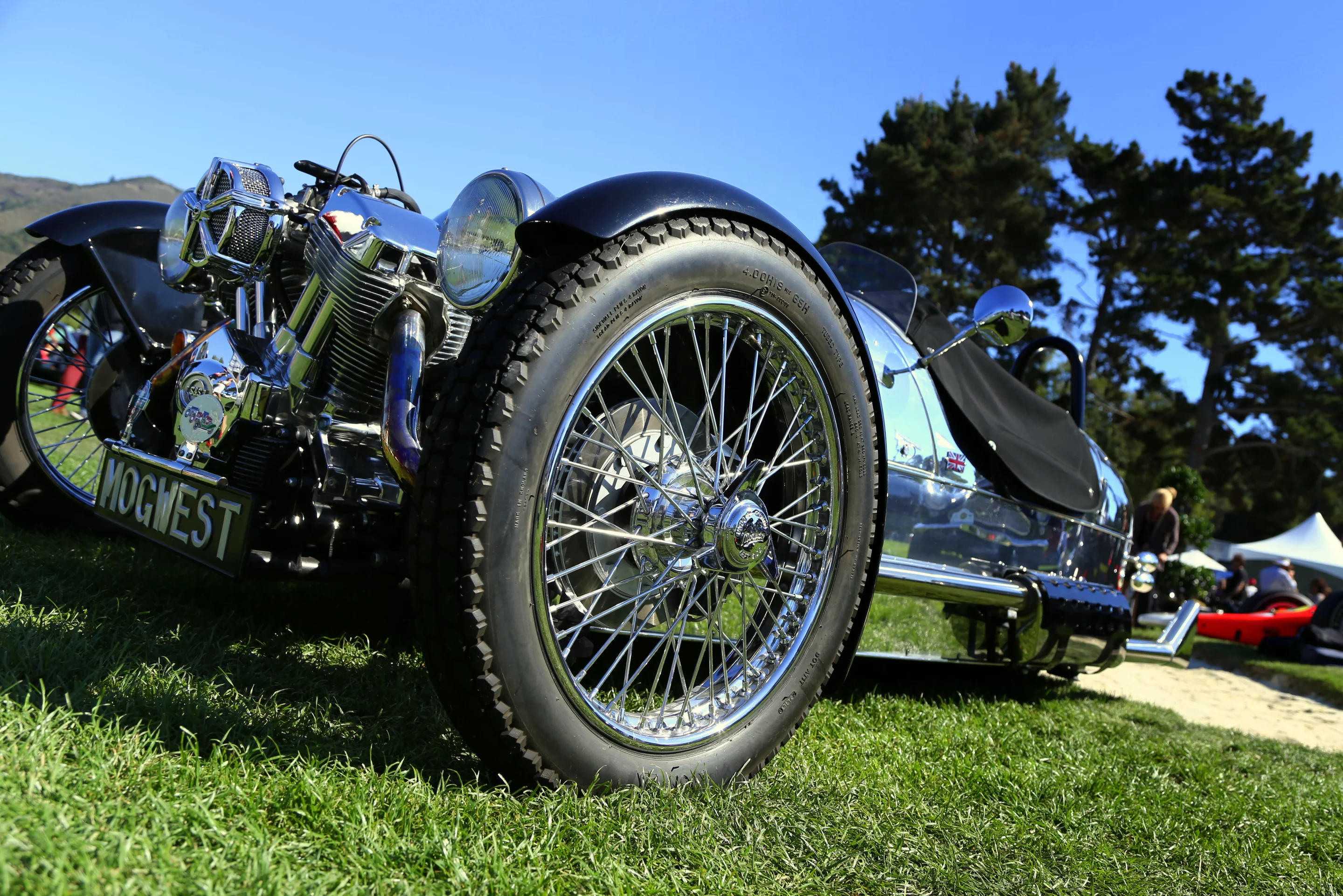 A polished example of a Morgan 3-wheeler on the lawn at Quail (Photo: Angus MacKenzie/Gizmag.com)
