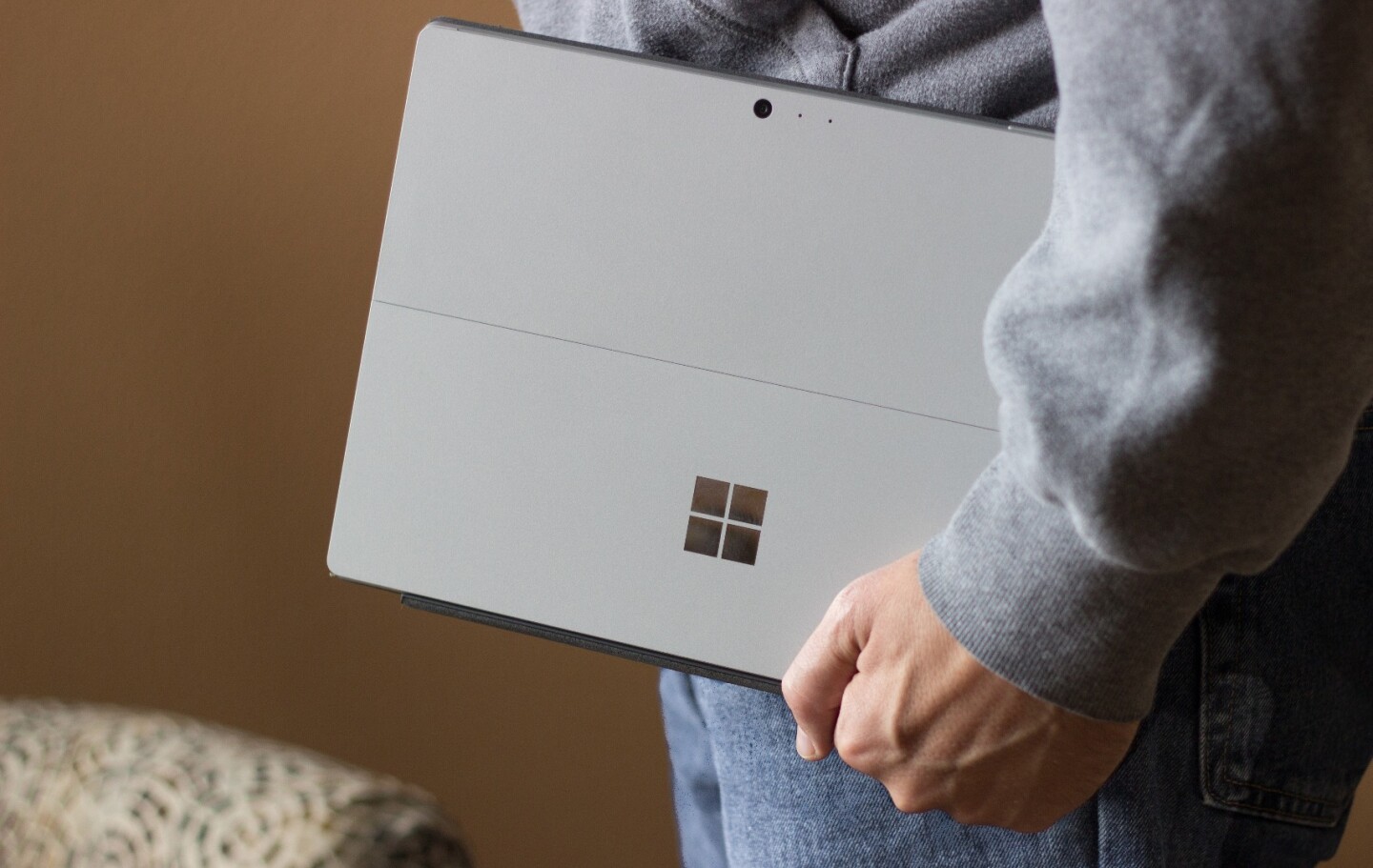 The Surface Pro 4 is a bigger and beefier product, but also lets you use desktop apps