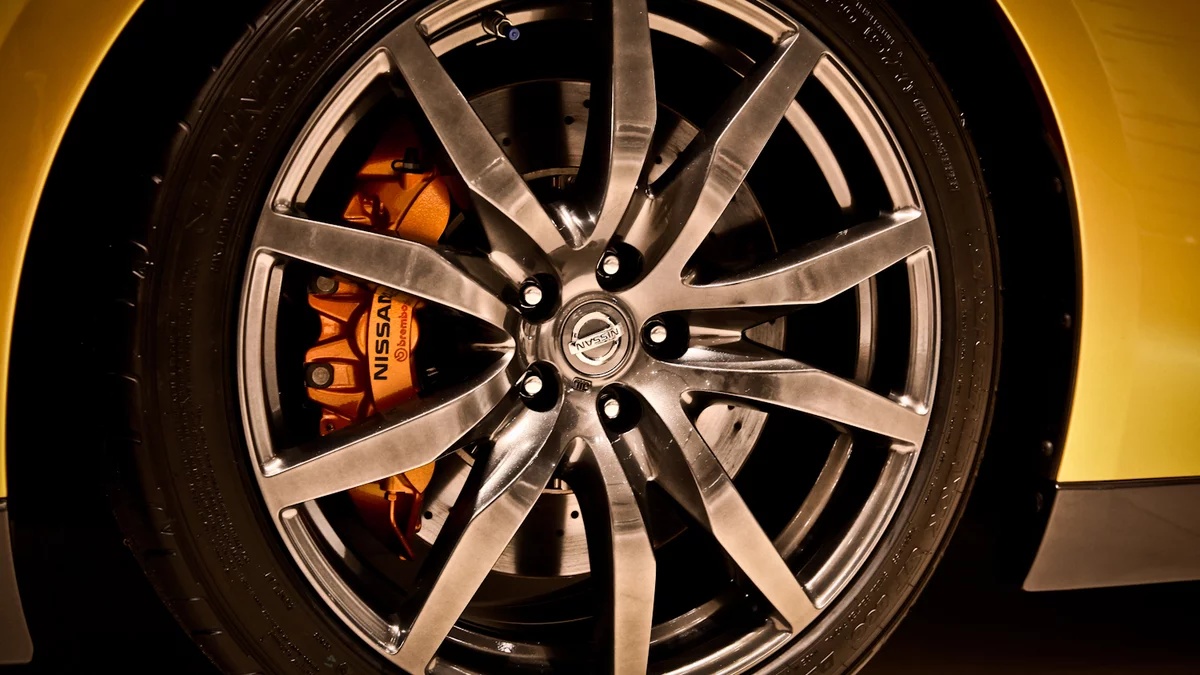 Gold calipers come with the Bolt Gold GT-R